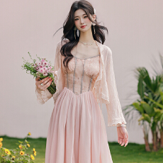 批发实拍  度假风小个子法式温柔粉<b class='q'>吊带</b>连衣裙