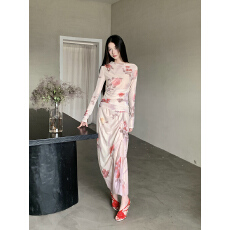 批发玫瑰晕染印花网纱上衣网纱玫瑰印花<b class='q'>半身裙</b>女不规则荡褶修身裙子