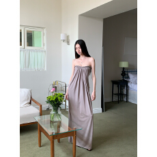 批发立体褶皱雕塑感长裙 坎肩抹胸<b class='q'>连衣裙</b> ￥