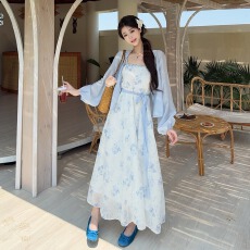 批发大码胖mm碎花吊带连衣裙女夏季遮肚显瘦梨型身材高级感<b class='q'>裙子</b>两件套