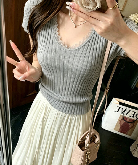 실사 정가 부드러운 바람 레이스 측면 반팔 니트 스웨터 여성 여름 핫걸 몸매 가꾸기 슬림해 보이는 Chic 맨위