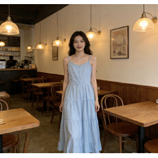 批发小谷粒白色吊带<b class='q'>连衣裙</b>2026春季新款性感气质简约度假风中长款裙子