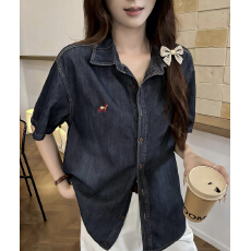 批发法式复古翻领<b class='q'>刺绣</b>蓝色牛仔短袖<b class='q'>衬衫</b>女夏季新款薄上衣休闲通勤<b class='q'>衬衣</b>