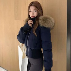 批发小海鸥粉色连帽短款收腰羽绒服女2026冬季新款大毛领短外套小个子