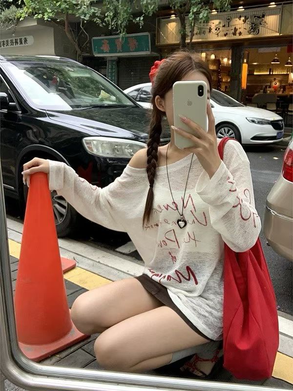 새로운 비스듬한 어깨 자외선 차단 블라우스 여성 여름 긴팔 티셔츠 루즈핏 출퇴근 캐주얼 바람 슬림해 보이는 고대 조기 기타 맨위