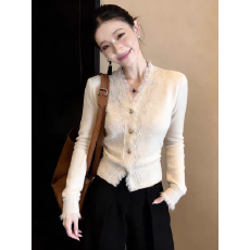 批发软糯温柔风高级流行杏色上衣女2026春薄款镂空蕾丝边v领毛衣<b class='q'>开衫</b>