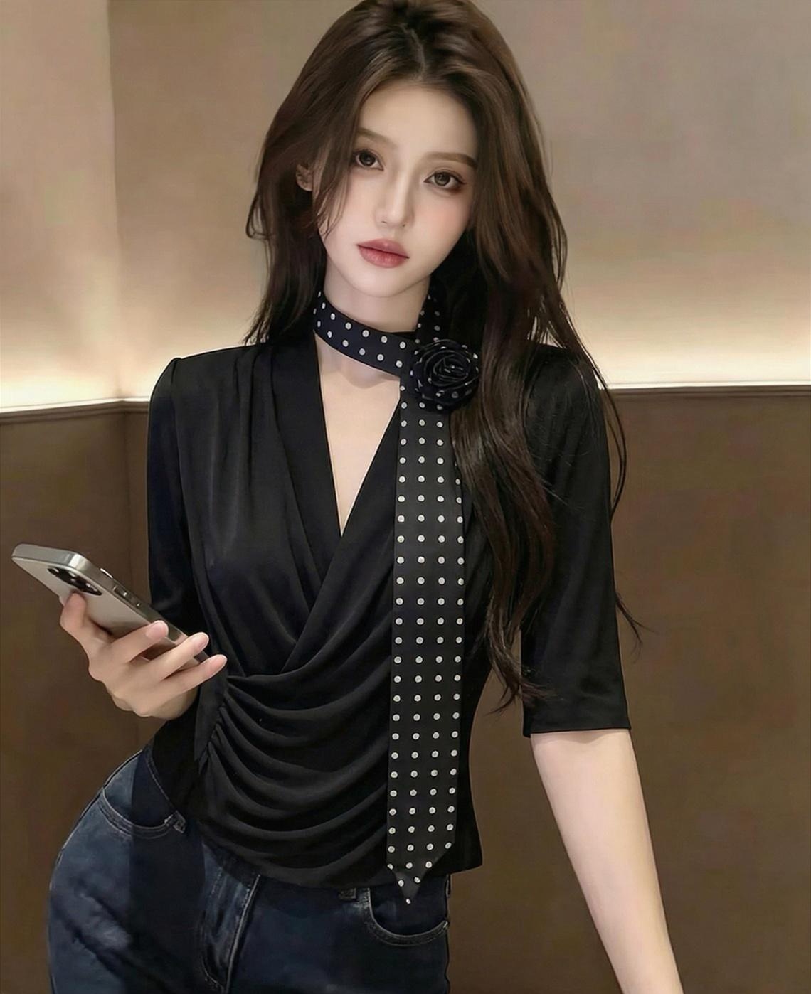 프랑스식 빛 요리 한 바람 검정색 긍정적 인 어깨 반팔 맨위 도트 무늬 스카프 2026 년 여름 품격 직장 출퇴근 착용 가져 가라.