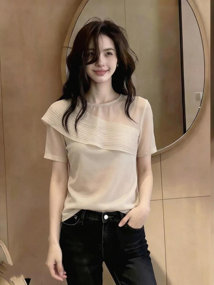 프랑스식 품격 부드러운 바람 프릴 반팔 맨위 슬림해 보이는 빛 럭셔리 우아함 다용도 연령 감소 2026 봄 여름 새로운