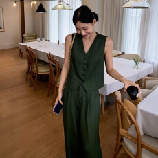 批发绿色西装马甲<b class='q'>套装</b>女夏2026新款高级感 马夹高腰阔腿裤<b class='q'>职业</b>两件套