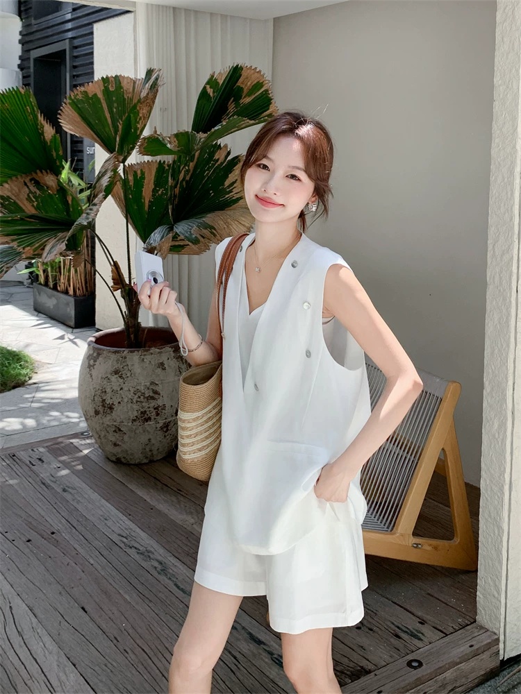 한 부서 고급 센스 화이트 정장 베스트 반바지 세트 여성 2026 여름 얇은 스타일 품격 출퇴근 투피스 세트