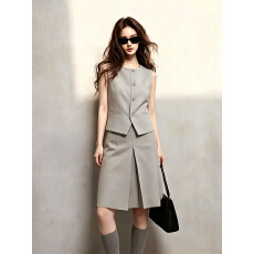 批发韩系极简灰西装<b class='q'>套装</b><b class='q'>女</b>圆领修身马甲+开叉 A 字半裙<b class='q'>职业</b>气质两件套