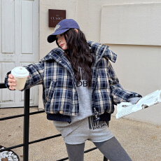 批发2026冬季新款复古格子连帽短款<b class='q'>羽绒服</b><b class='q'>女</b>韩系面包服加厚白鸭绒外套