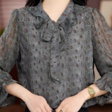 批发2026春装新款法式时尚百搭气质宽松减龄女装长袖印花烫银上衣小衫