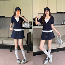 批发<b class='q'>夏</b>季新款假两件连帽显瘦短袖T恤+半身裙两件套套装