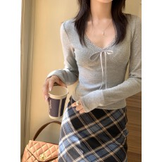 批发小众甜辣设计感蕾丝边长袖T恤女早秋别致修身蝴蝶结系带上衣