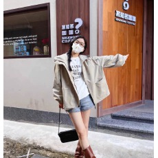 批发美式连帽冲锋衣<b class='q'>外套</b>女装春秋2024新款宽松设计感抽绳长袖夹克<b class='q'>上衣</b>