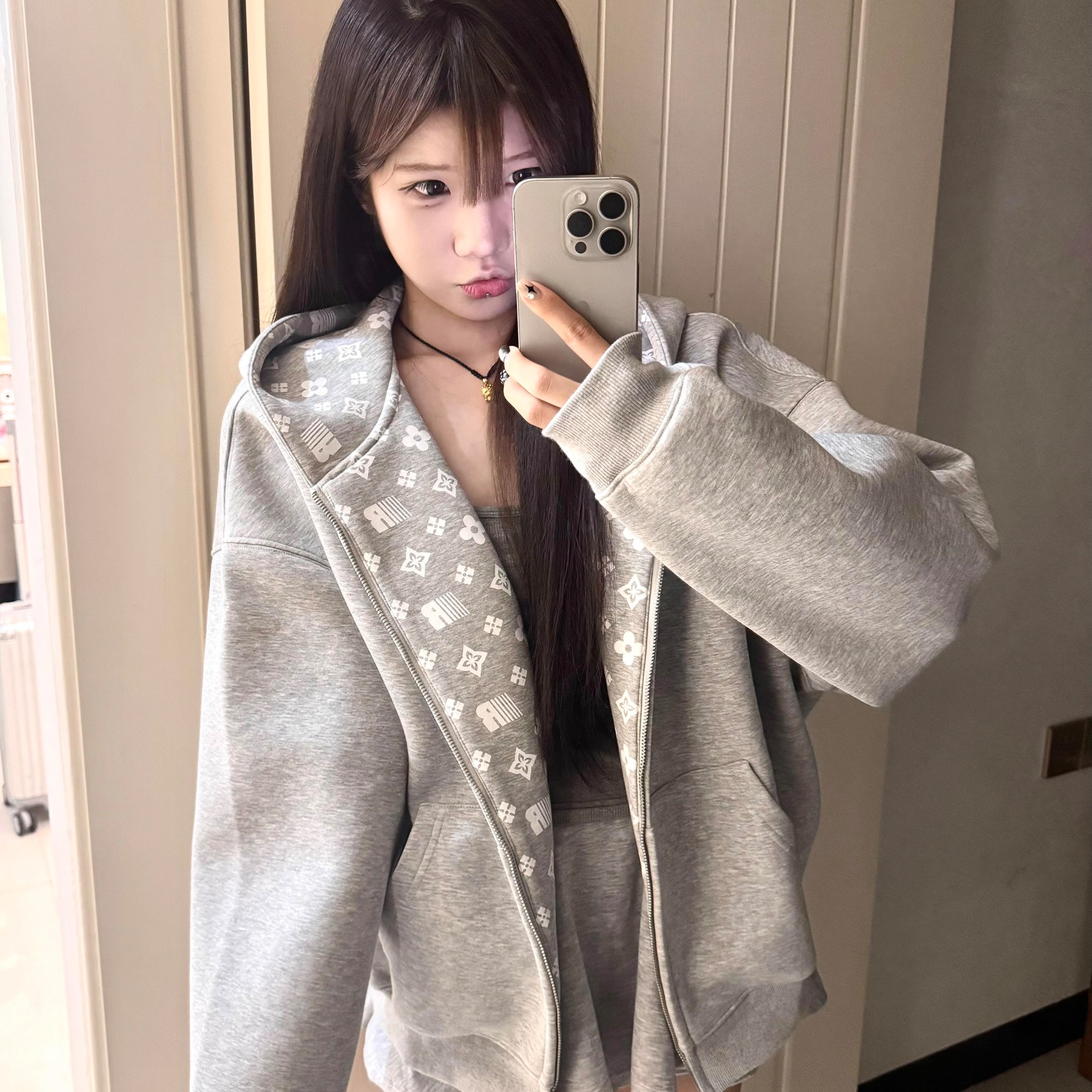 MY14289# 刺绣+有内抽+华棉复合银狐绒特大码300斤加绒外套女裝貨...