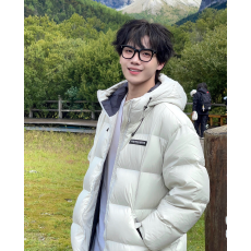 批发<b class='q'>情侣</b><b class='q'>同款</b>男女连帽企鹅短款羽绒棉服女冬季新款设计感加厚外套