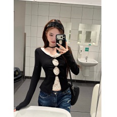 批发设计感蕾丝拼接假两件长袖T恤女冬季修身显瘦打底衫上衣