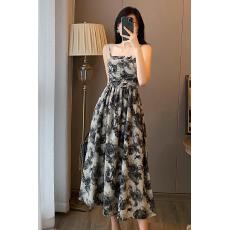 批发法式<b class='q'>复古</b>水墨碎花抹胸吊带连衣裙女夏季新款设计感气质收腰<b class='q'>长裙</b>子