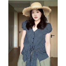 批发大码胖mm法式复古格纹短袖<b class='q'>衬衫</b>女夏季收腰绑带蕾丝边拼接V领上衣