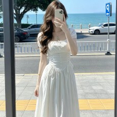 批发法式方领泡泡袖<b class='q'>连衣裙</b>女夏收腰绑带显瘦气质长裙温柔风白色茶歇裙
