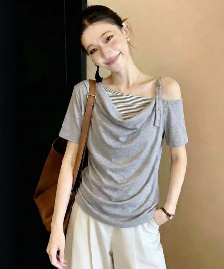 한 부서 달콤한 매운맛 불규칙 오프숄더 슬립 페이크 레이어드 반팔 티셔츠 2026 여름 폭발 외국 가스 다용도 맨위