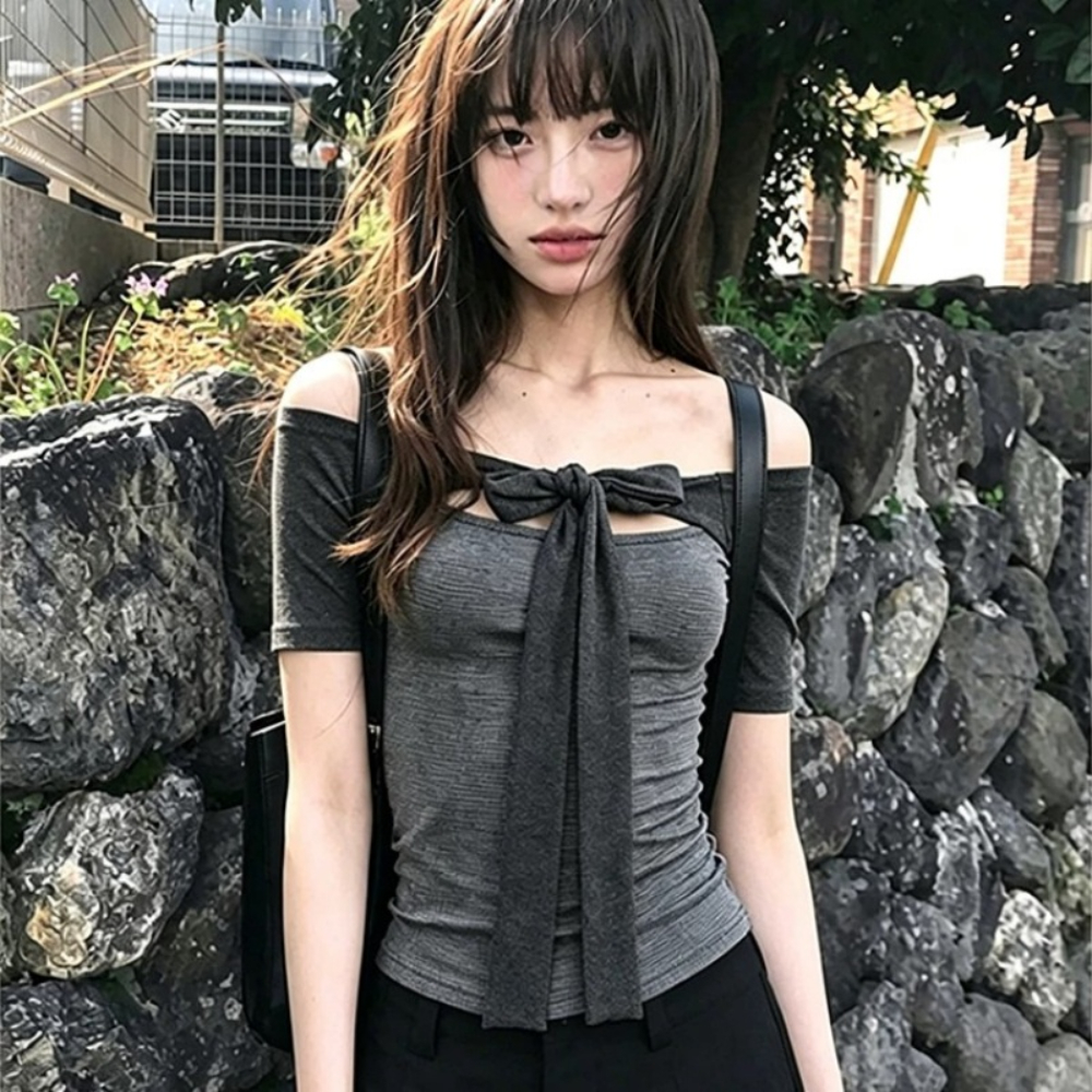 면 컬러 짜임 기사 회색 오프숄더 중간 소매 티셔츠 여성 여름 스트랩 몸매 가꾸기 디자인 센스 오프숄더 맨위