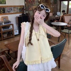 批发温柔法式v领白色无袖<b class='q'>衬衫</b>女夏设计感木耳边系带<b class='q'>宽松</b>背心短款上衣