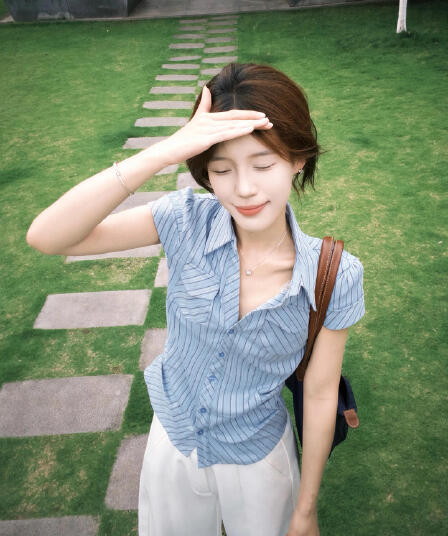 경관 그림 정가 한 부서 꼬집기 허리 질감 센스 스트라이프 셔츠 긍정적 인 어깨 반팔 몸매 가꾸기 슬림해 보이는 품격 주머니 셔츠