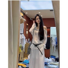 批发夏季韩系慵懒风镂空露肩宽松显瘦上衣女白色阔腿裤<b class='q'>套装</b>