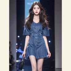 批发气质名媛高端女神范高级感法式彩色艺术生蓝色<b class='q'>牛仔</b>露肩连衣裙女夏