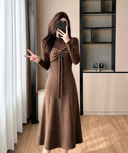 한국 스타일 품격 클로버 꽃잎 긴팔 드레스 여성 의류 가을 겨울 2026 새로운 몸매 가꾸기 슬림해 보이는 두 조각 여성 세트