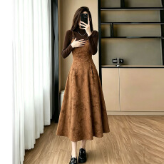 批发鹿皮绒棕咖色丝绒晕染<b class='q'>套装</b><b class='q'>女</b>26年秋新款针织上衣吊带连衣裙两件套