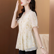 批发实拍今年夏季新款印花设计感时尚短袖<b class='q'>女</b>装宽松上衣