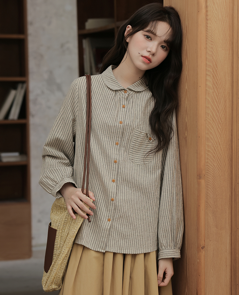 실사 일본식 베이비 칼라 레트로 체크무늬 긴팔 여성 셔츠 봄 가을 작은 키 인사이드 잡아라. 의류 한 부서 셔츠 여성