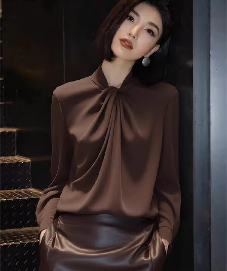 캐주얼 레트로 슬림해 보이는 셔츠 2026 봄 새로운 여성 의류 맨위 디자인 센스 작은 셔츠 슈퍼 잘 생긴 다용도 셔츠