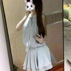 批发夏季2026新款法式无袖<b class='q'>挂</b><b class='q'>脖</b><b class='q'>连衣裙</b>子女小个子海边度假a字蛋糕短裙