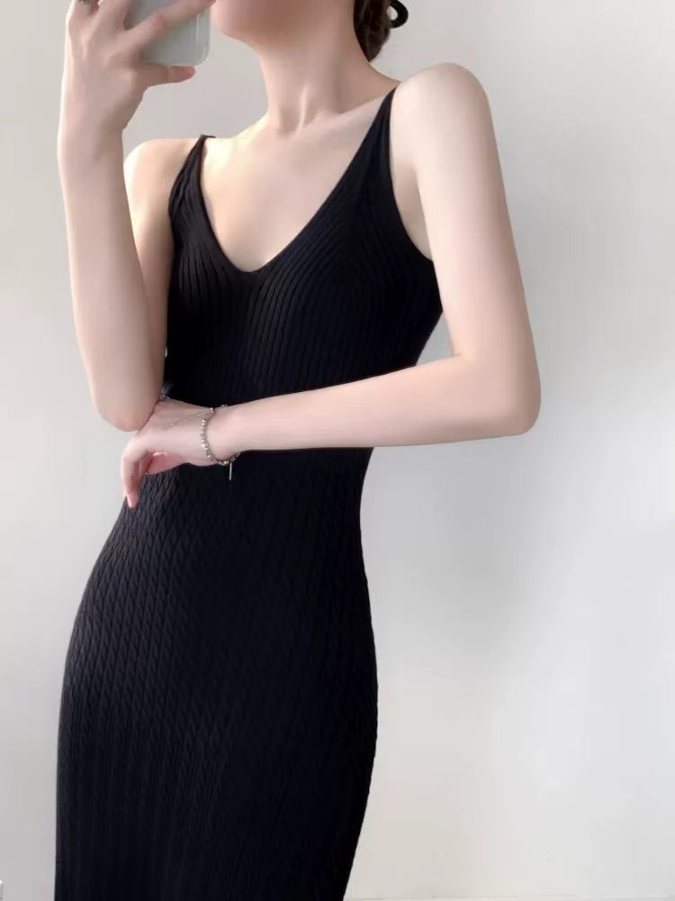 순수한 욕망 품격 홀로우 아웃 니트 슬립 여성 드레스 디스플레이 몸 도루 가을 센스 타이트 스커트 롱 스커트