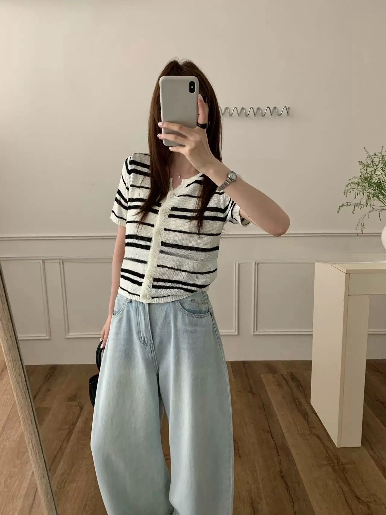 2026 한 부서 색상 스트라이프 반팔 니트 오픈 가디건 여성 여름 얇은 스타일 부드러운 찹쌀 V넥 다용도 슬림해 보이는 맨위