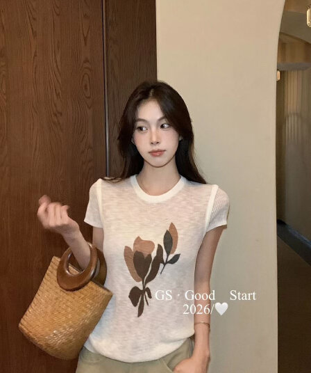 한 여성 여름 순수한 욕망 프린트 몸매 가꾸기 슬림해 보이는 섹션 니트 반팔 맨위 작은 셔츠 여성 여름
