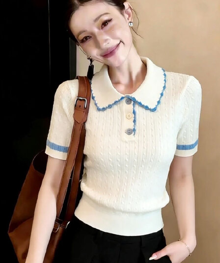 디자인 센스 반팔 여성 여름 새로운 배색 POLO 칼라 얼음 실크 티셔츠 몸매 가꾸기 쇼트 스타일 Chic 고유 한 맨위 트렌디
