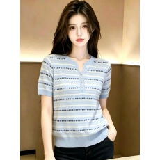 批发薄款冰丝针织短袖<b class='q'>T</b><b class='q'>恤</b>女宽松减龄彩色条纹<b class='q'>V领</b>小衫2026新款夏季上衣