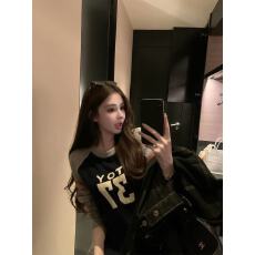 批发OKMASHOP 圆领套头毛衣女秋季韩系气质撞色印花宽松慵懒风针织衫