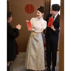 批发新中式订婚马面<b class='q'>裙</b>套装平时可穿女香槟色敬酒服衣服领证登记<b class='q'>小礼服</b>