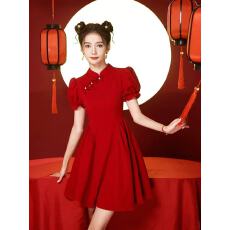 批发红色<b class='q'>旗袍</b>改良订婚礼服裙子新中式连衣裙夏季敬酒服<b class='q'>新娘</b>小个子短款