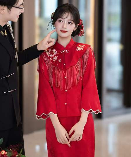새로운 중식 토스트 서비스 신부 빨간색 긴팔 술 무거운 작업 고급 대기 참여 예복 치마 뒷문 고마워. 잔치