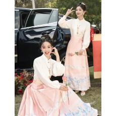 批发中式旗袍伴娘服女2026新款<b class='q'>春</b>夏小众高级姐妹团汉服粉色马面裙套装