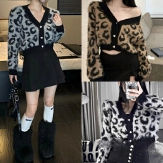 批发<b class='q'>韩国</b>东大门复古豹纹水貂毛短款针织开衫女宽松慵懒风毛衣外套