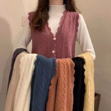 批发日系马甲毛衣外套女冬韩版麻花针织背心马夹宽松百搭加厚短款上衣